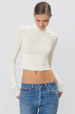 CROPPED FITTED TURTLENECK TOP