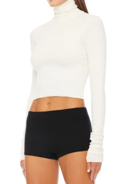 CROPPED FITTED TURTLENECK TOP