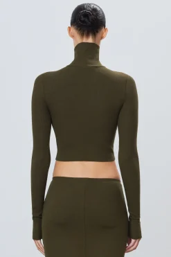 CROPPED FITTED TURTLENECK TOP