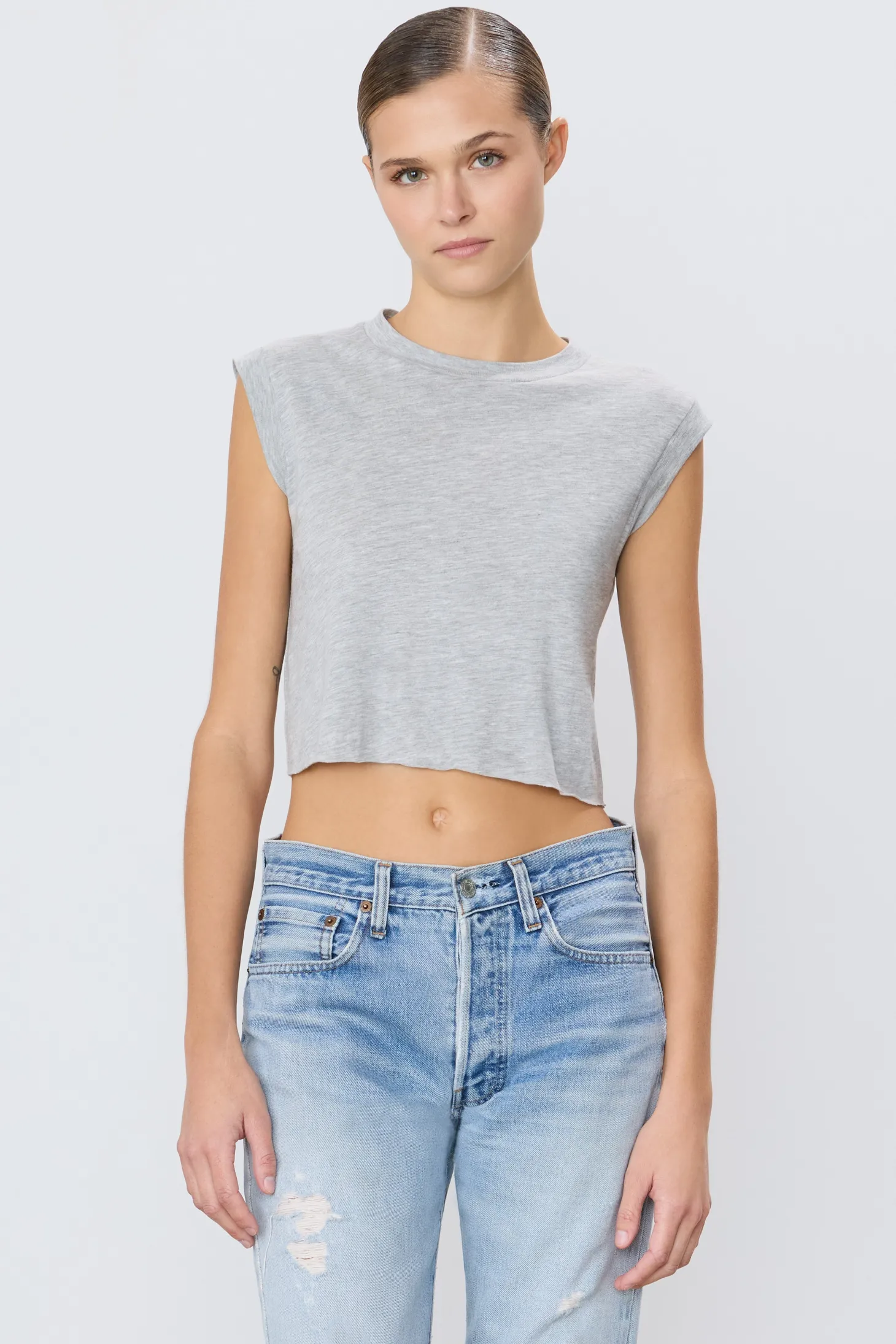 CROPPED MUSCLE TANK