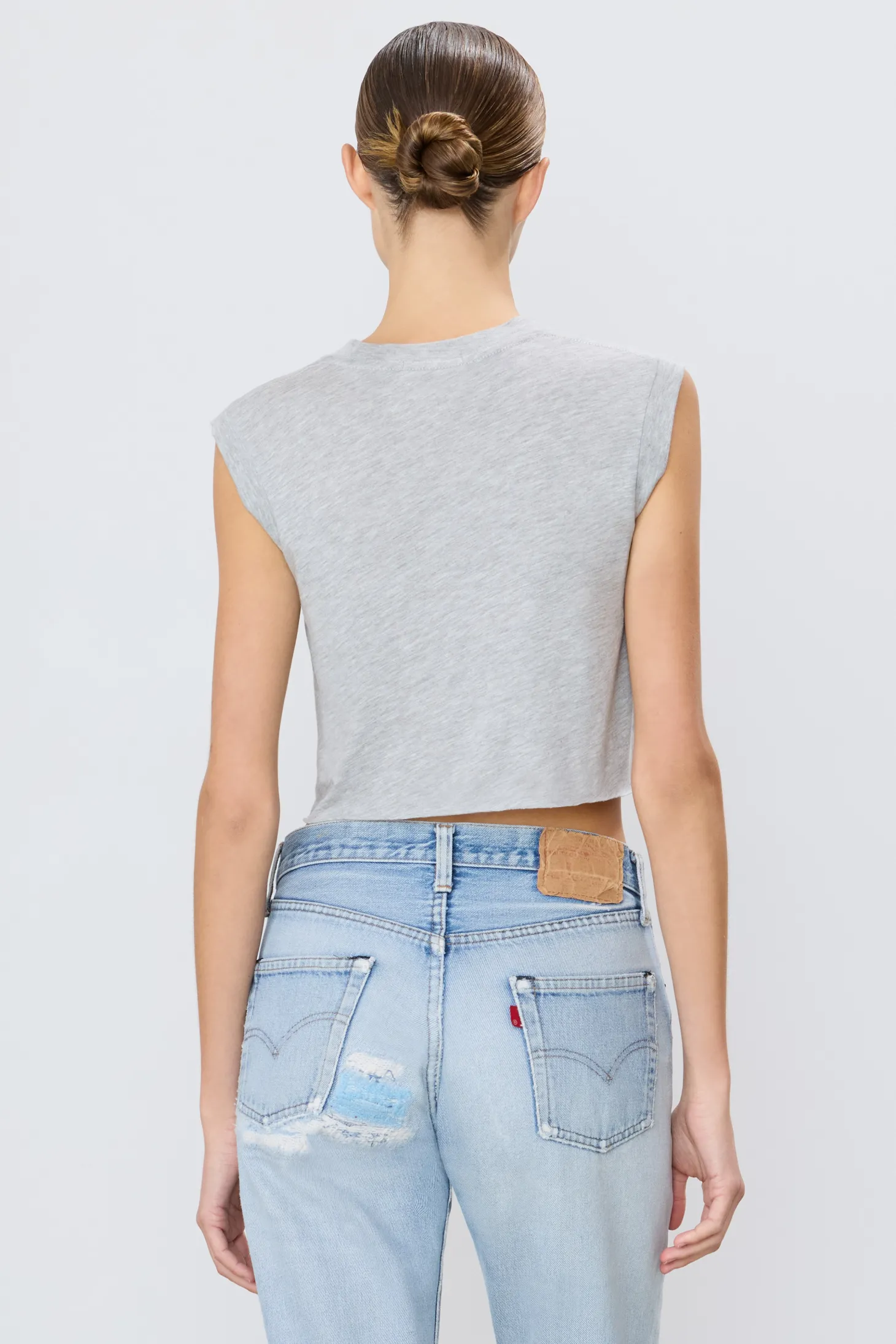 CROPPED MUSCLE TANK