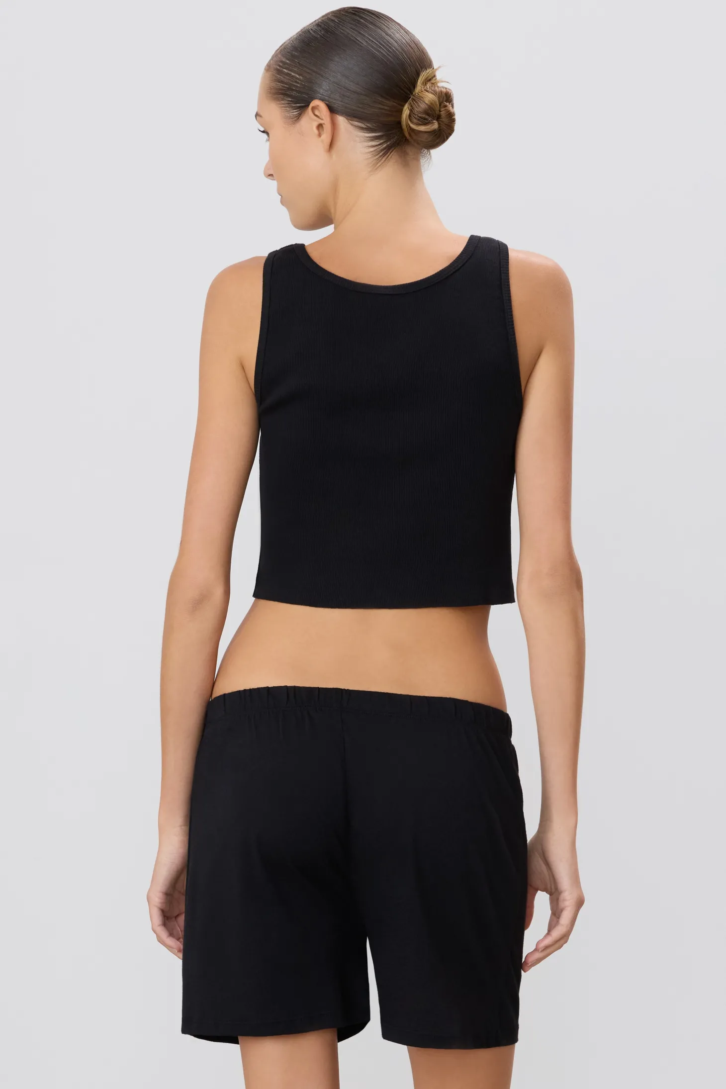 CROPPED SCOOP NECK TANK