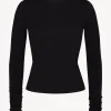 FITTED CREWNECK LONG SLEEVE T-SHIRT