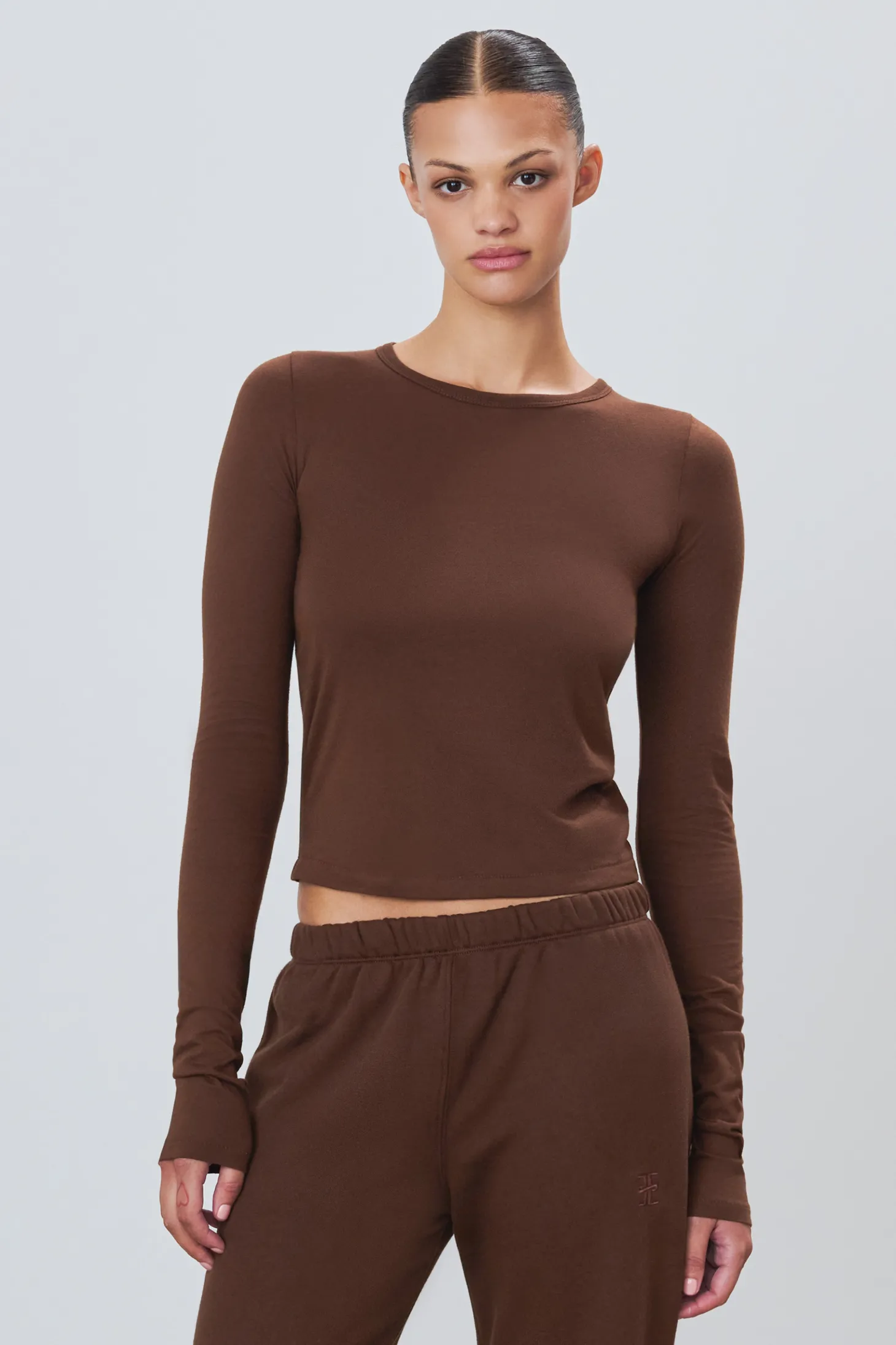 FITTED CREWNECK LONG SLEEVE T-SHIRT