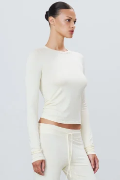 FITTED CREWNECK LONG SLEEVE T-SHIRT