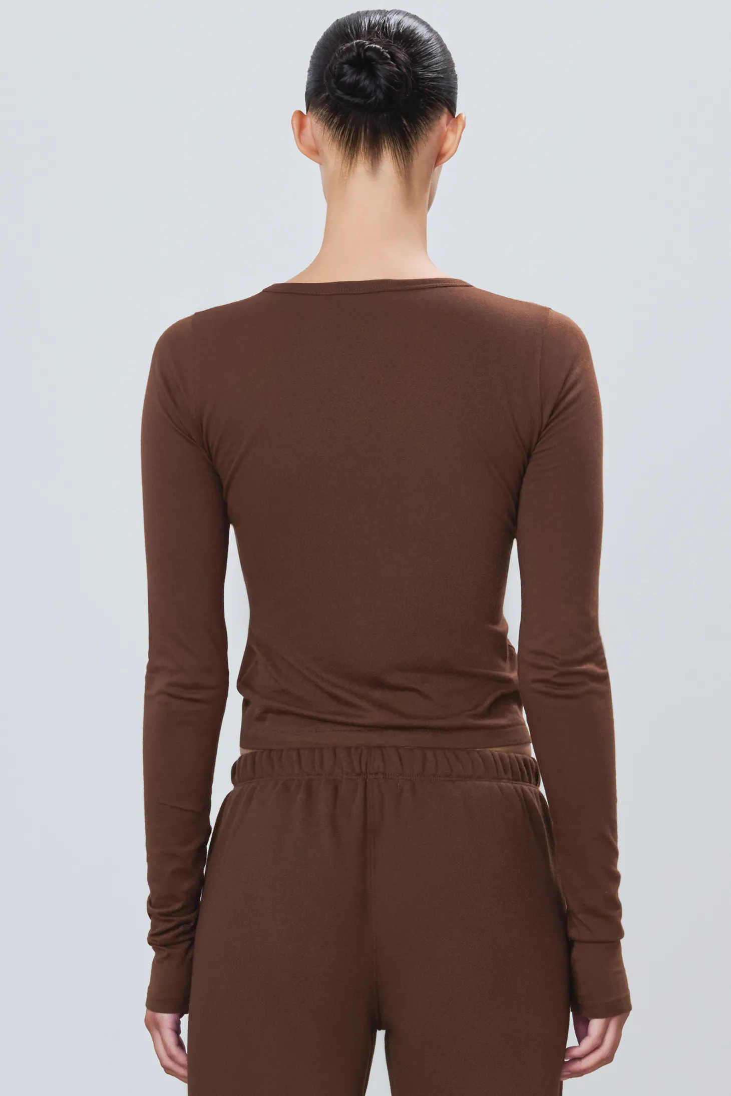 FITTED CREWNECK LONG SLEEVE T-SHIRT