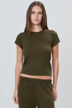 FITTED CREWNECK SHORT SLEEVE T-SHIRT