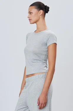 FITTED CREWNECK SHORT SLEEVE T-SHIRT
