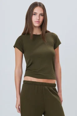 FITTED CREWNECK SHORT SLEEVE T-SHIRT