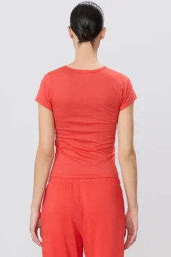 FITTED CREWNECK SHORT SLEEVE T-SHIRT