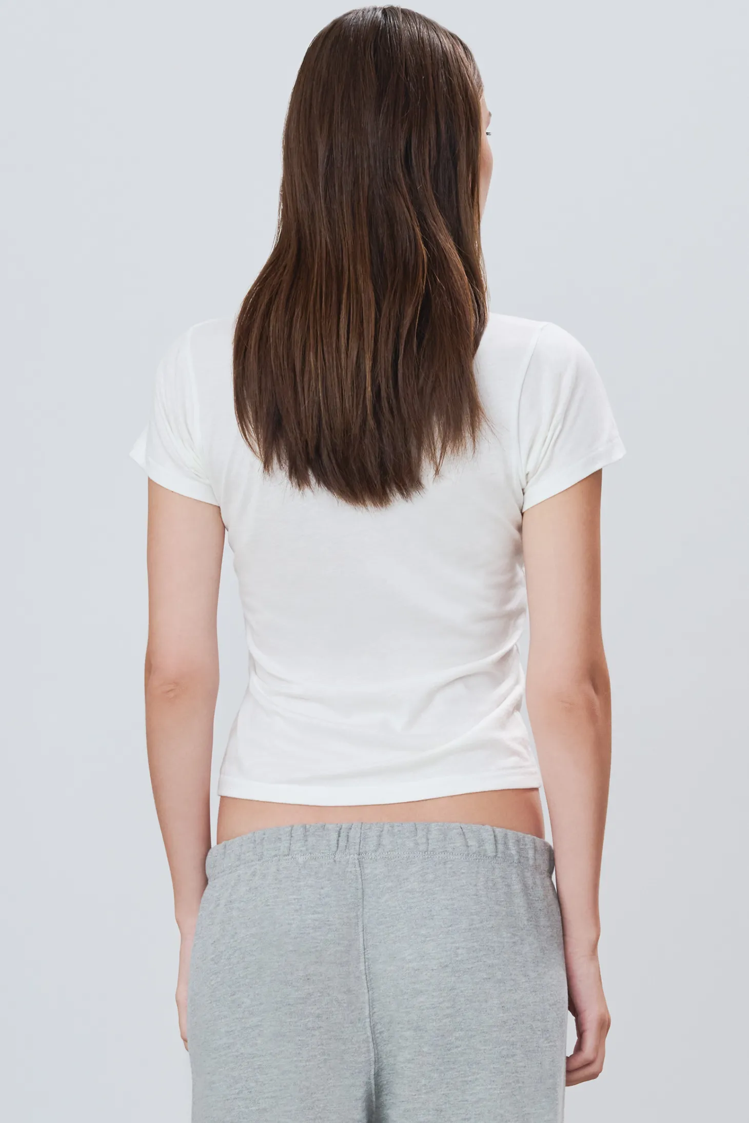 FITTED CREWNECK SHORT SLEEVE T-SHIRT