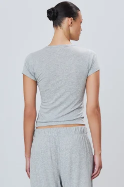 FITTED CREWNECK SHORT SLEEVE T-SHIRT