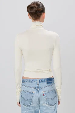FITTED TURTLENECK TOP