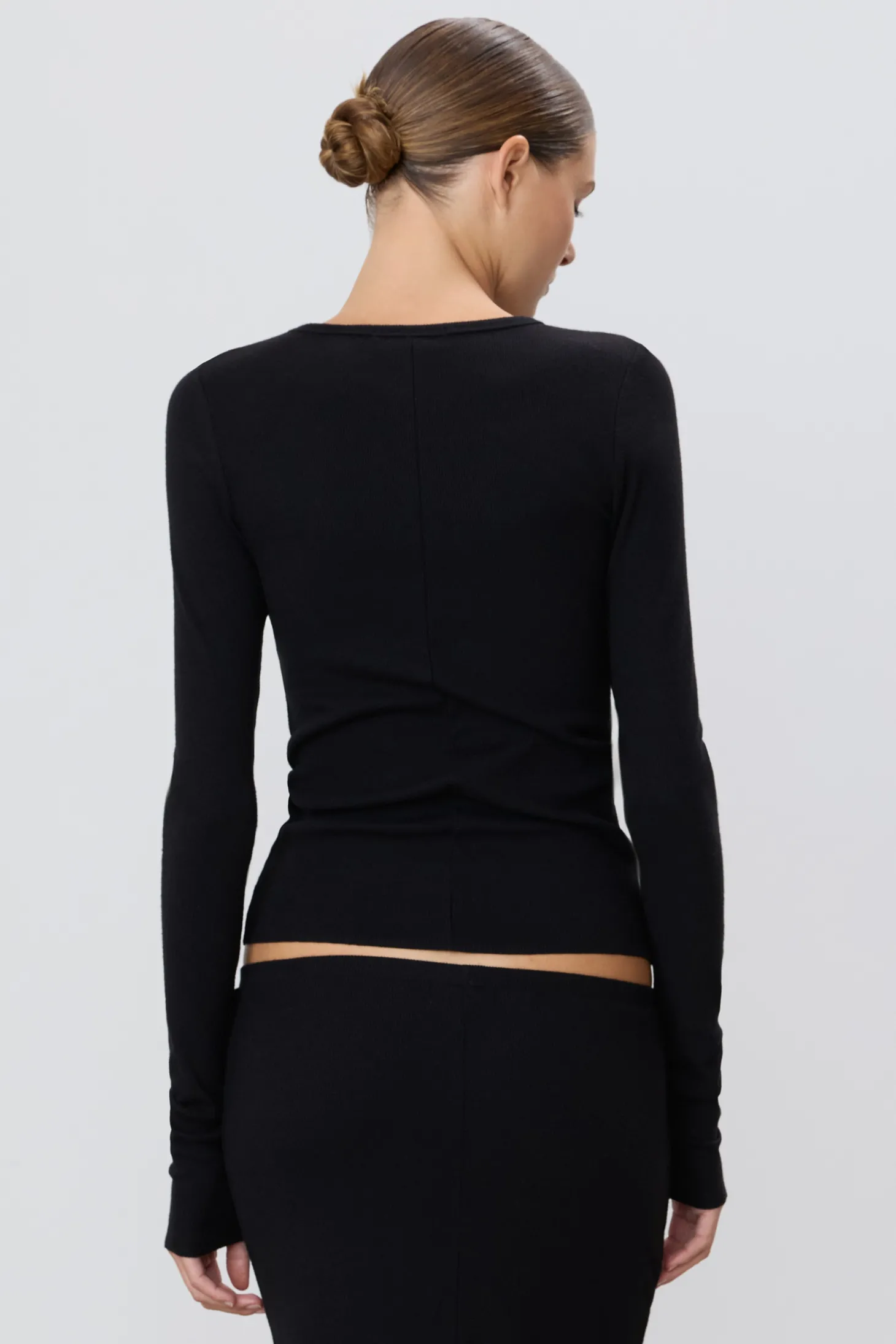 LONG SLEEVE FITTED TOP