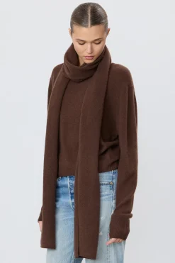 LUCA SCARF
