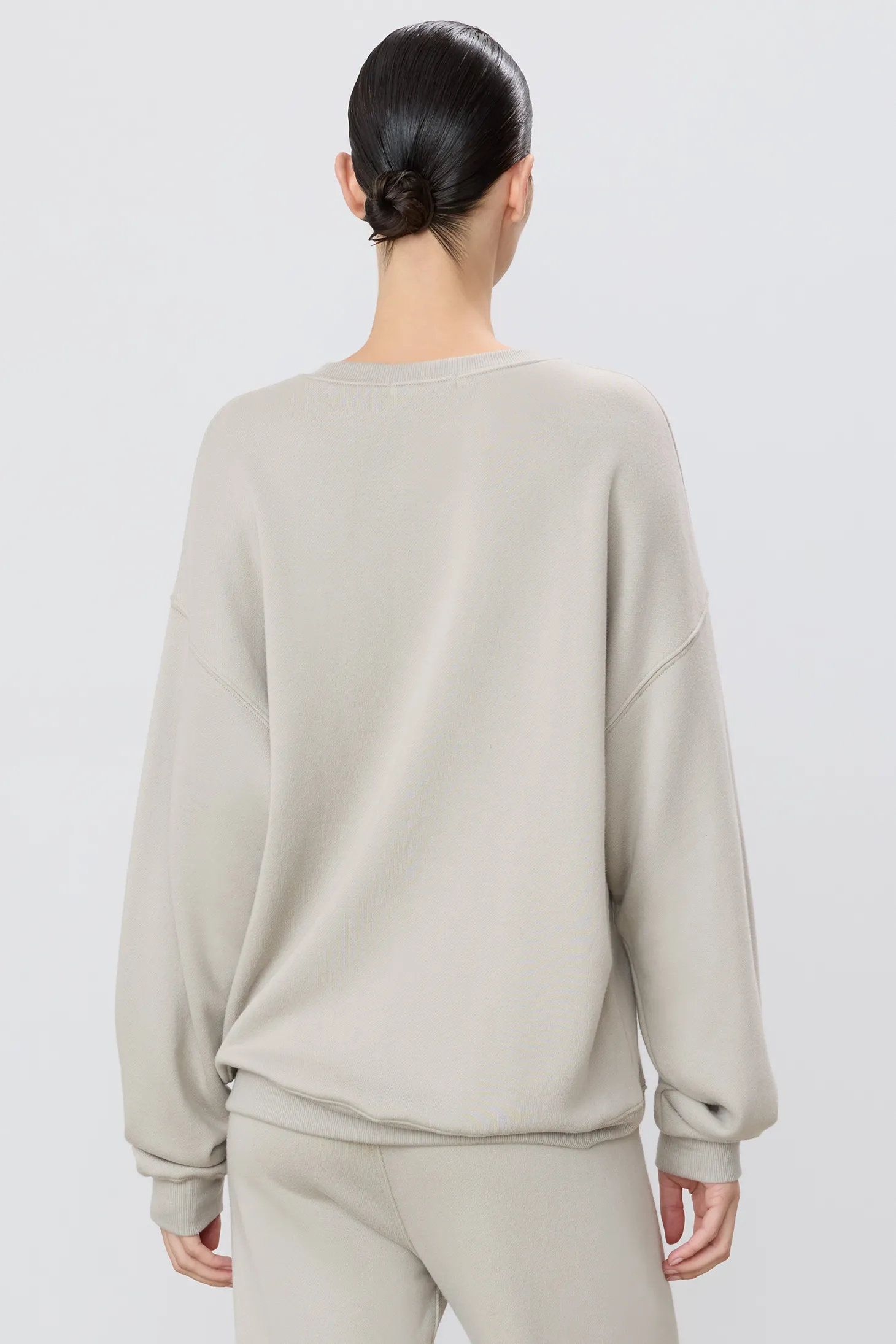 OVERSIZED CREWNECK SWEATSHIRT