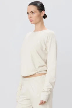 OVERSIZED RAGLAN SWEATSHIRT