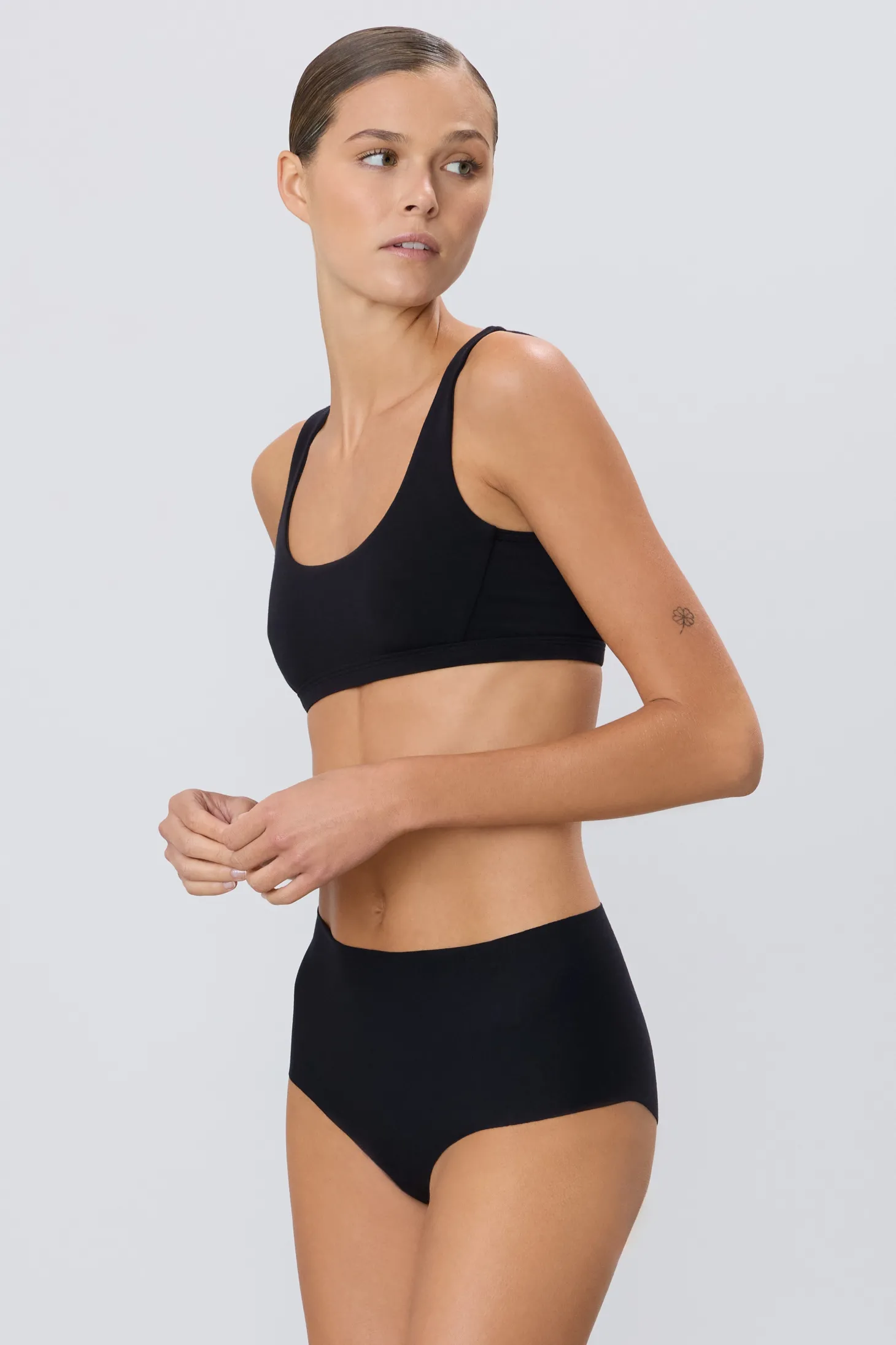 Scoop Neck Bra by Eterne