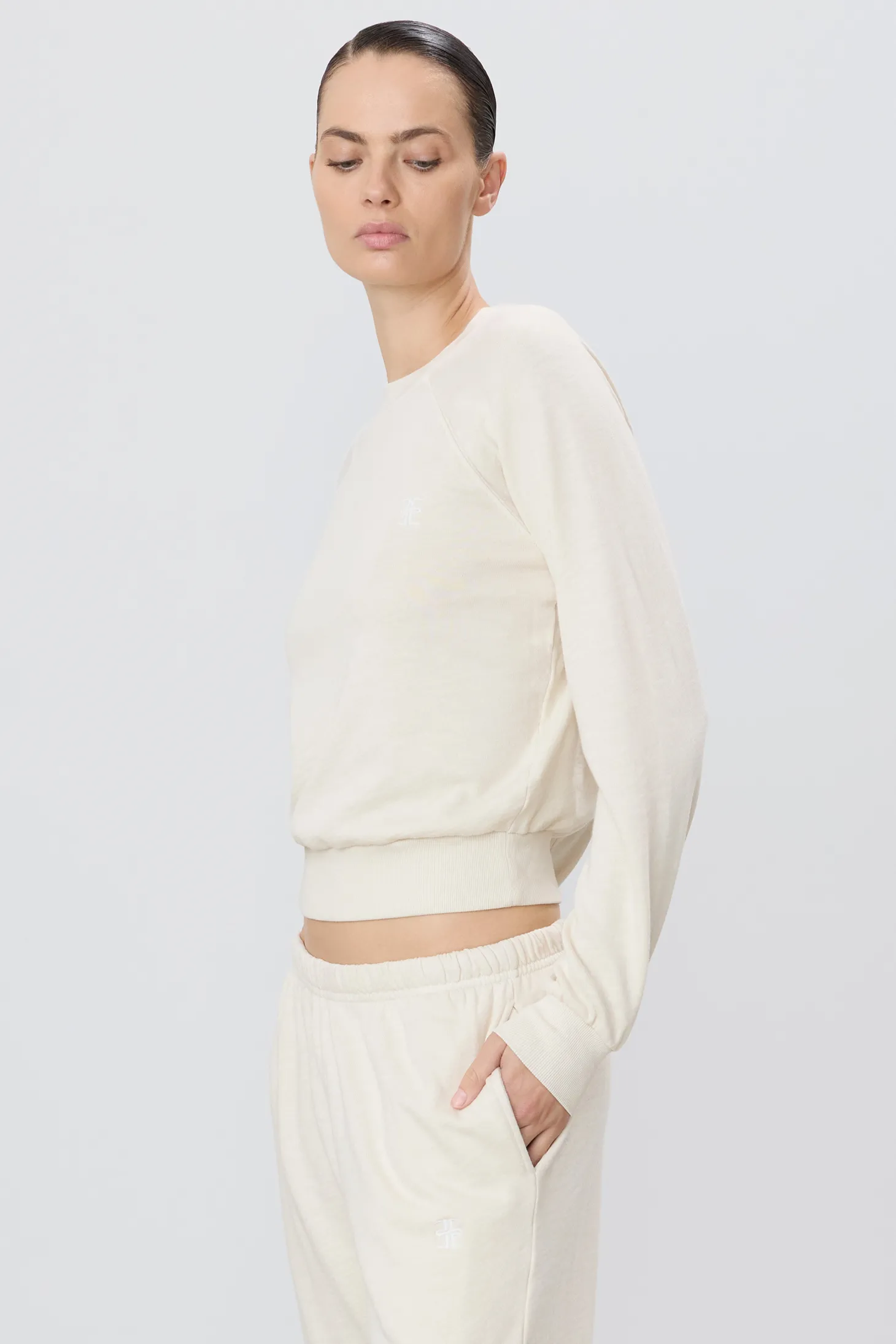 SHRUNKEN RAGLAN SWEATSHIRT