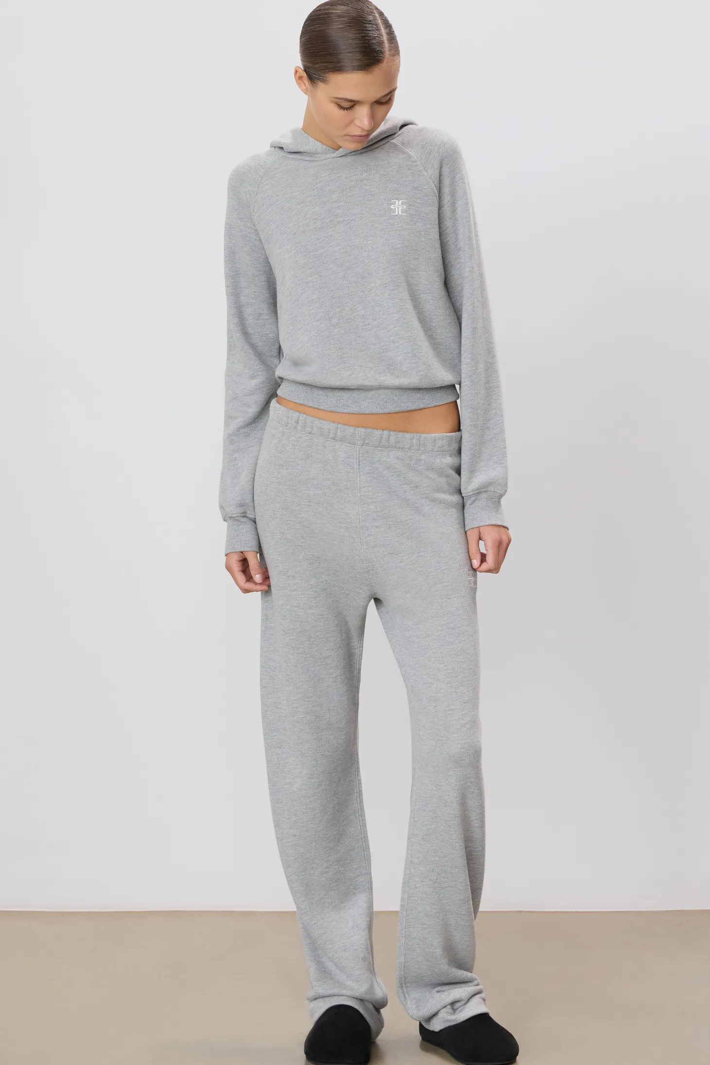 STRAIGHT LEG SWEATPANT