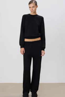 STRAIGHT LEG SWEATPANT