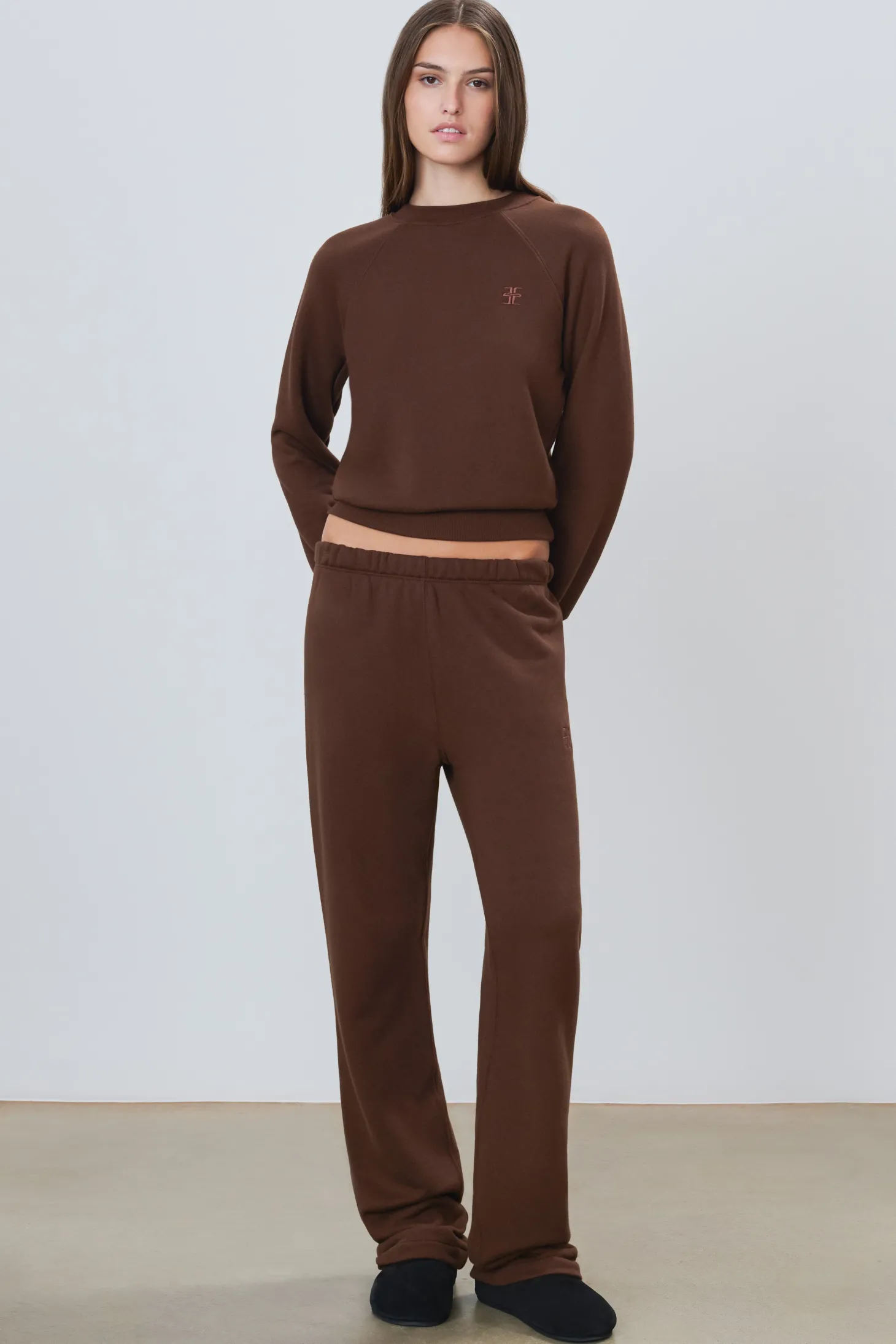 STRAIGHT LEG SWEATPANT