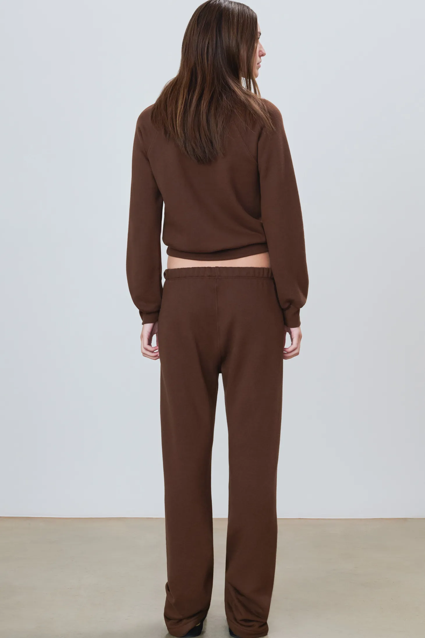 STRAIGHT LEG SWEATPANT