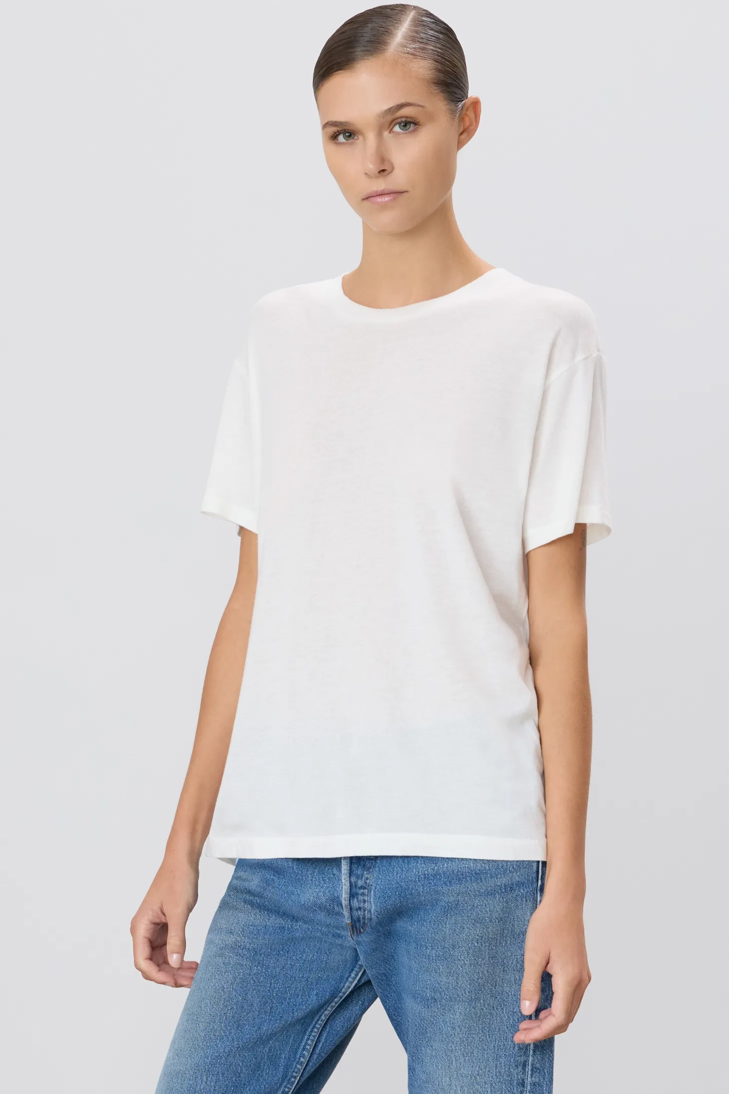 The Short Sleeve Boyfriend Tee by ÉTERNE
