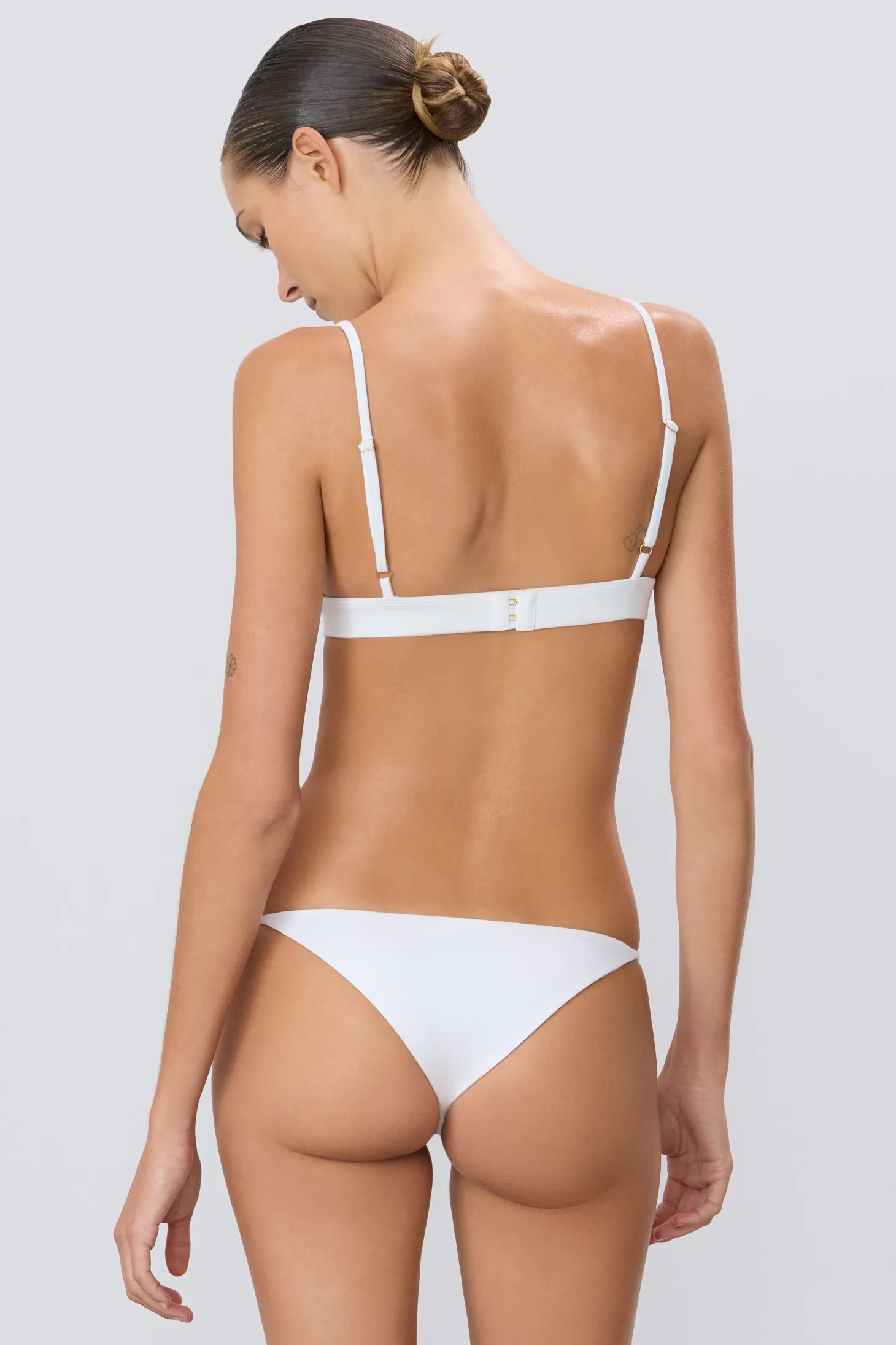 Triangle Bra by Éterne