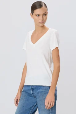 V-NECK T-SHIRT